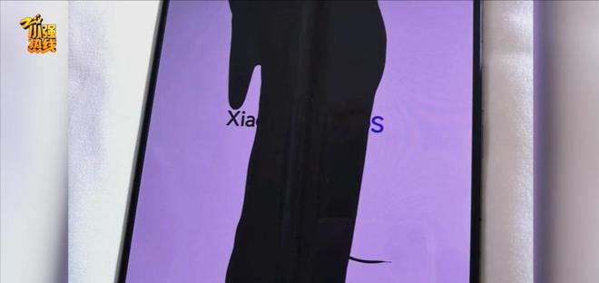 “要供起来？”1万元买的手机3天就坏了！工作人员：使用要小心(图4)