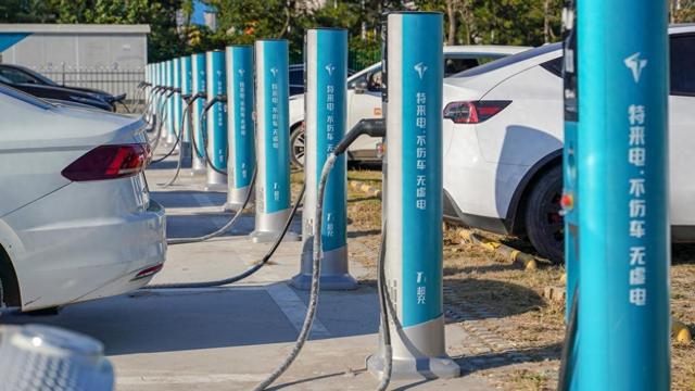 特来电领跑兆瓦级闪充：充电桩最大功率可达1600kW(图1)