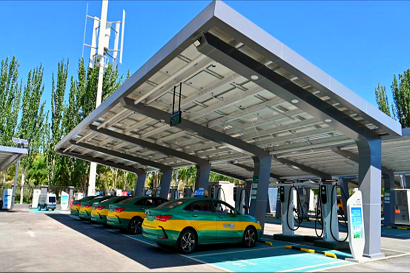 西北首个综合性智慧充电示范中心投运(图1)