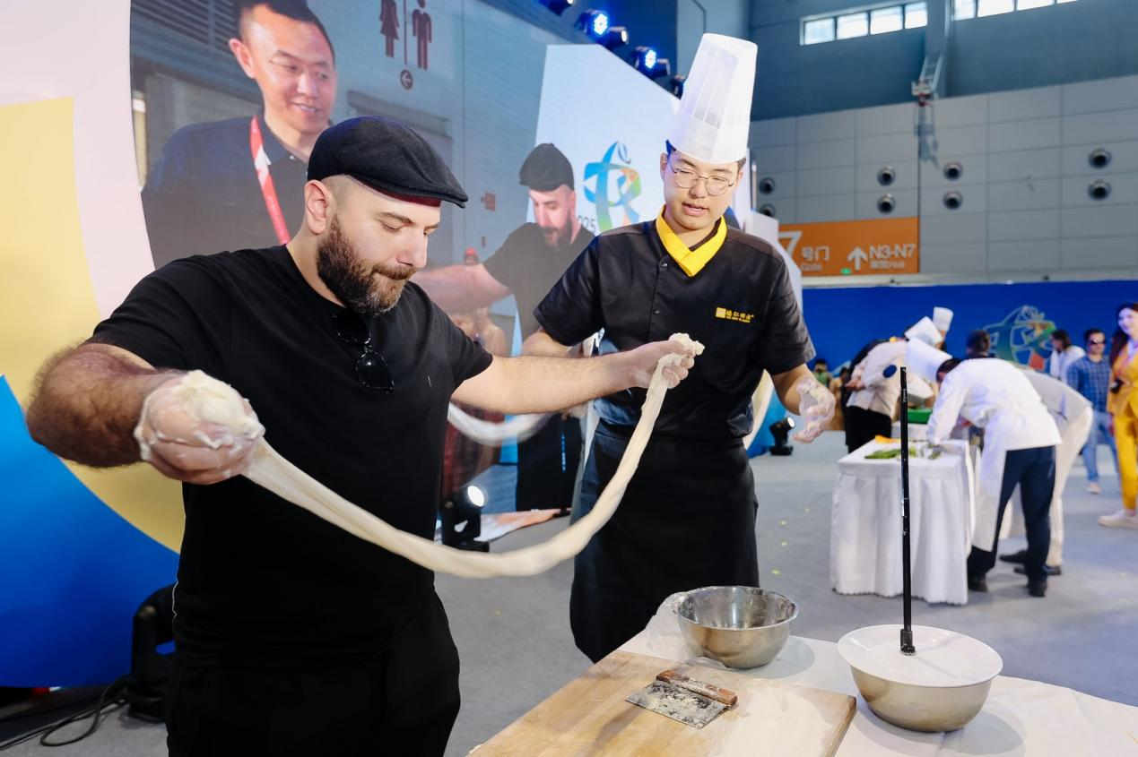 “机遇中国 魅力济南”外媒看山东·济南行活动举行(图3)